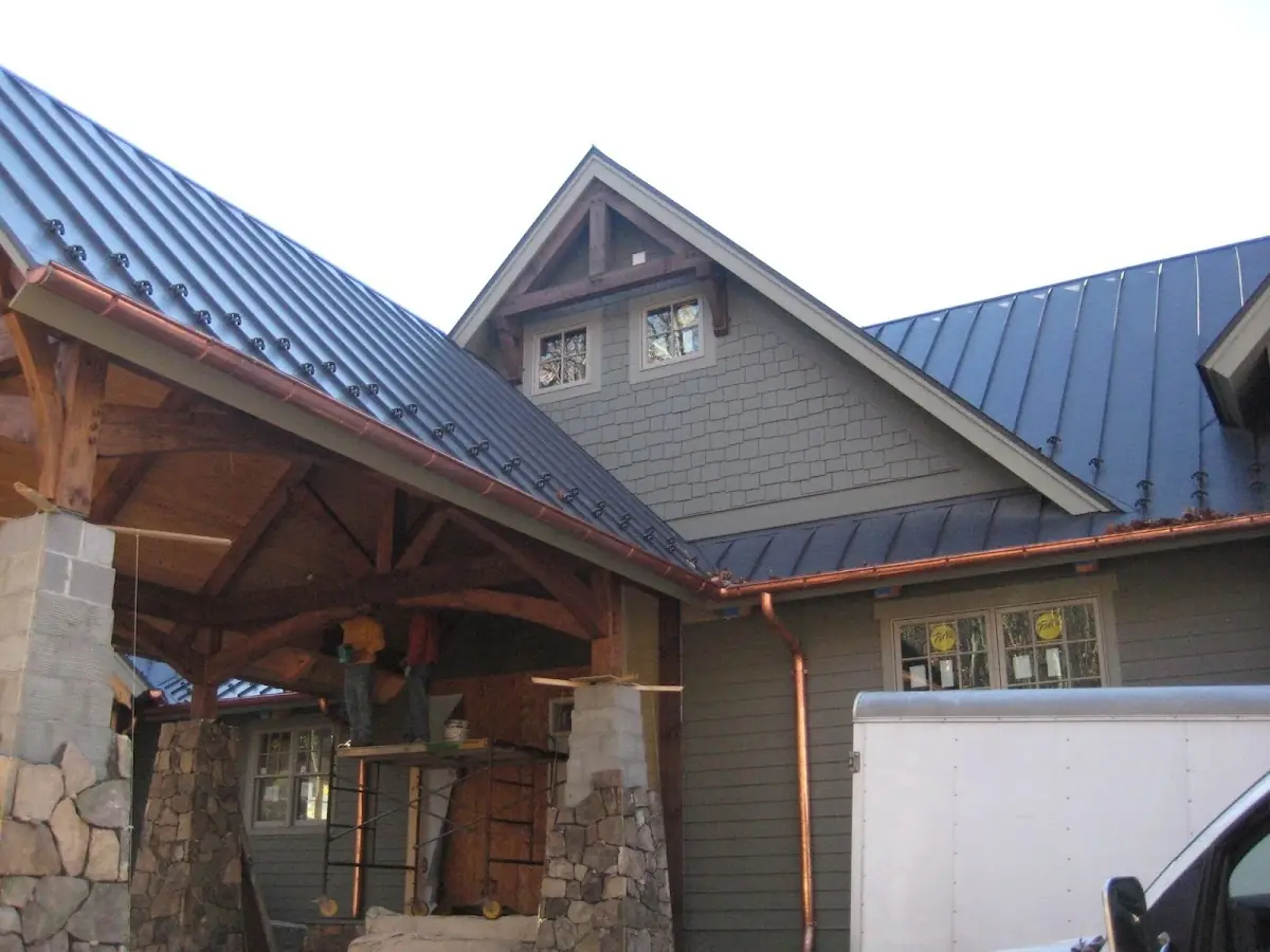 Craftsman Roofing team delivering quality roofing work in Sandlewood